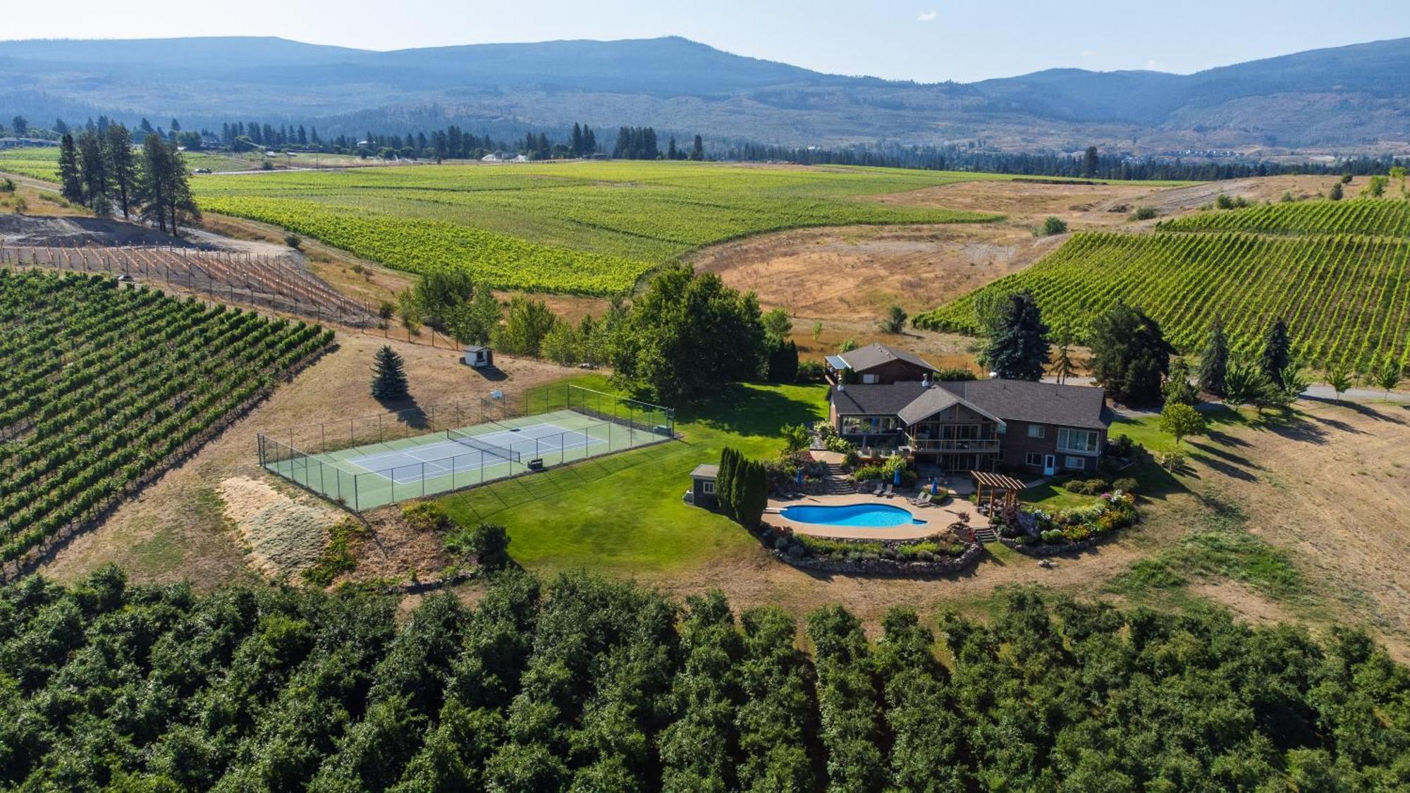 Villa Crawford View Kelowna Exterior foto